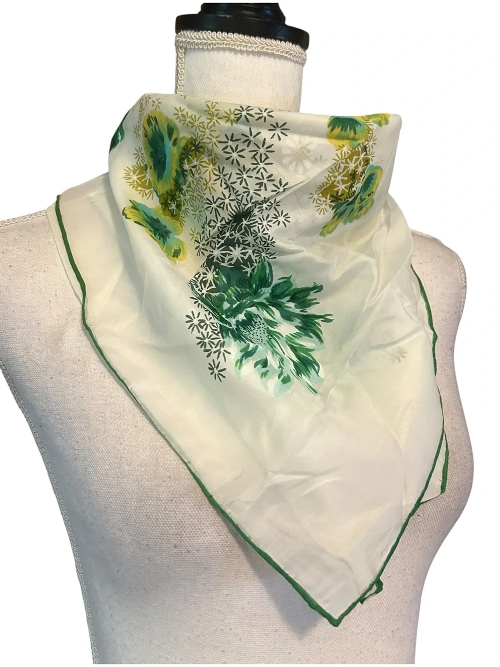 VINTAGE Chief Value Water Repellent Silk Blend‎ Square Head Neck Scarf Green